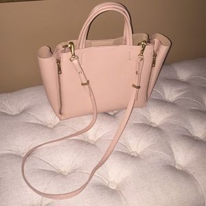 ANN TAYLOR SHOULDER BAG